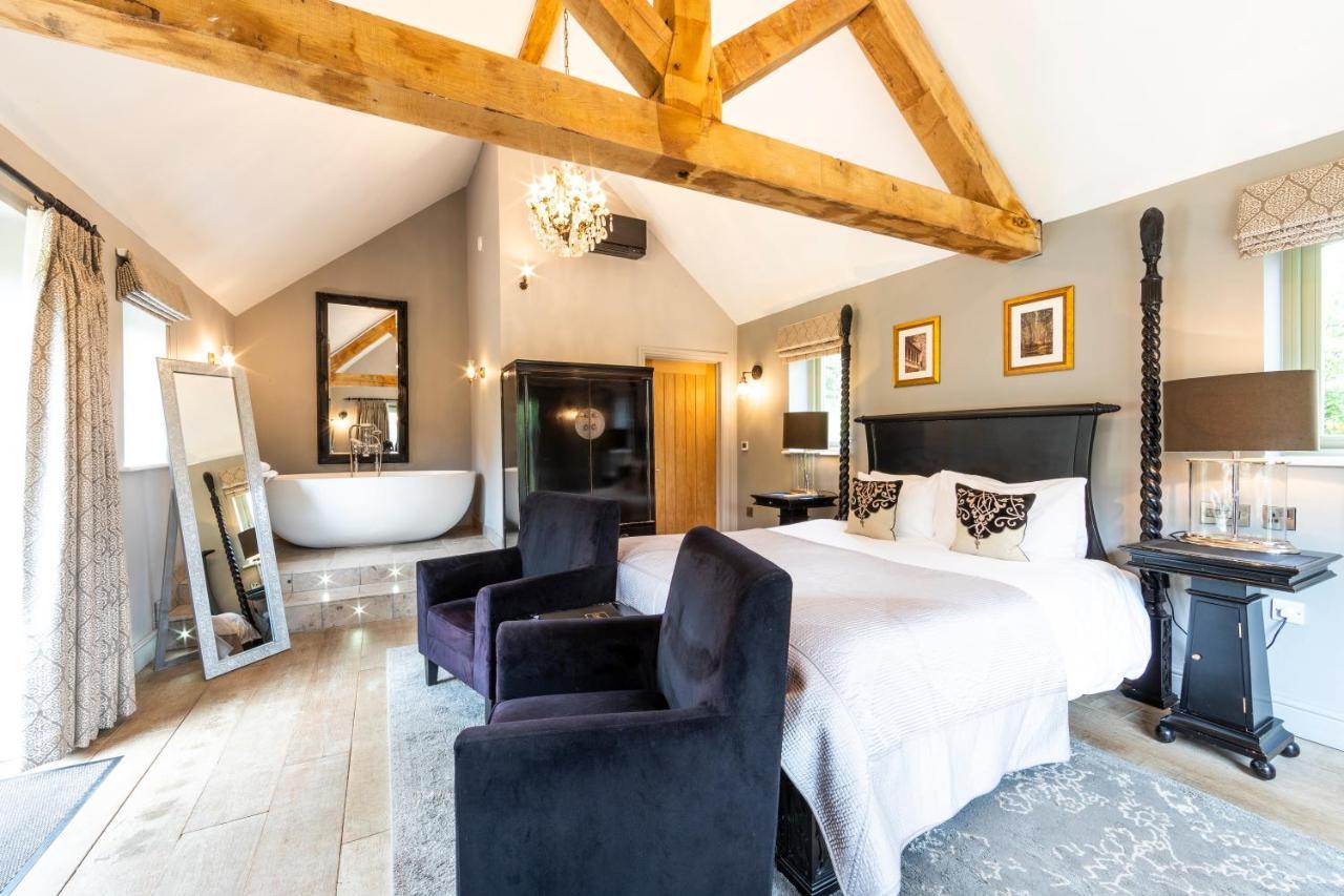 Eagle Mill Luxury Rooms 헌팅던 객실 사진