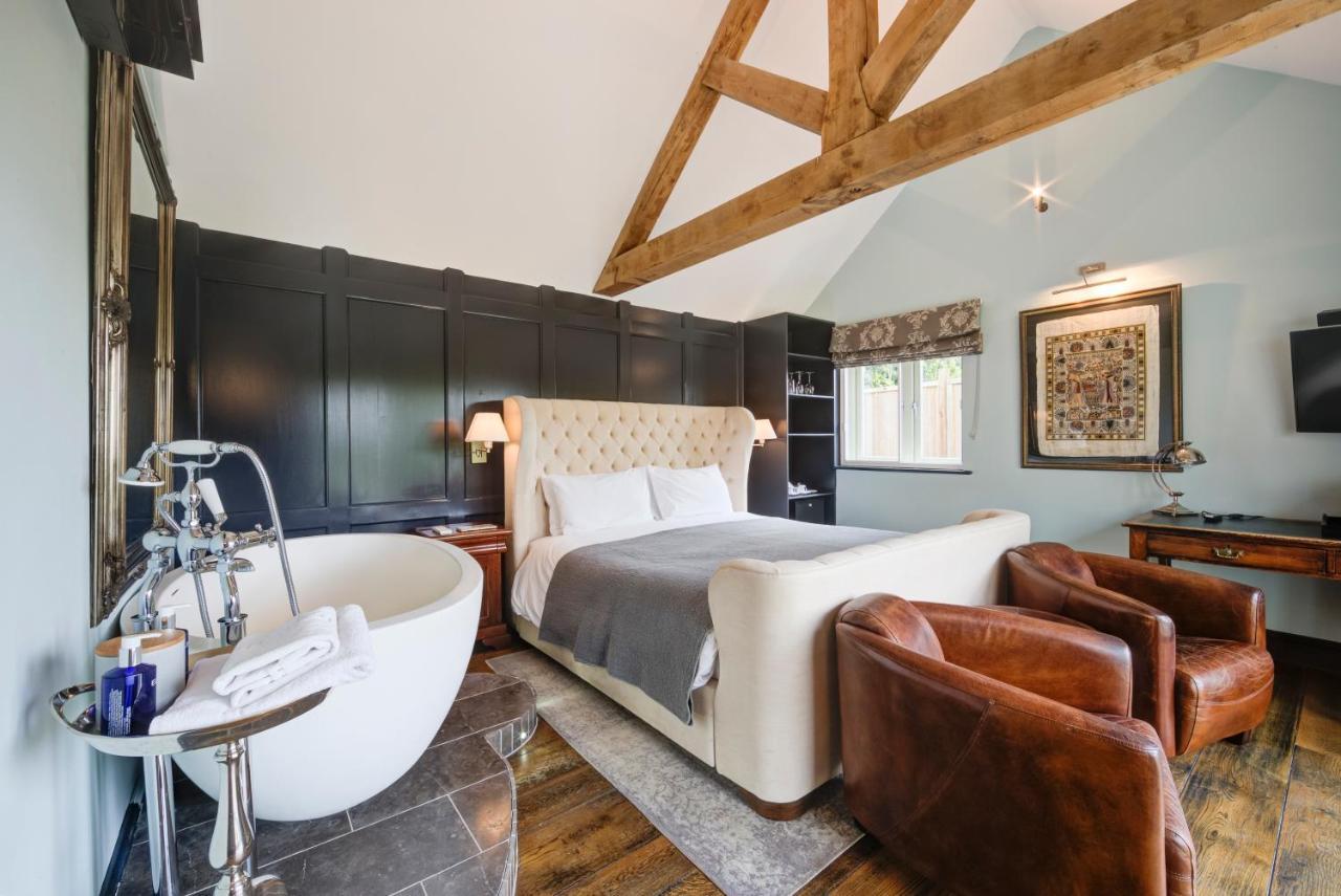 Eagle Mill Luxury Rooms 헌팅던 객실 사진