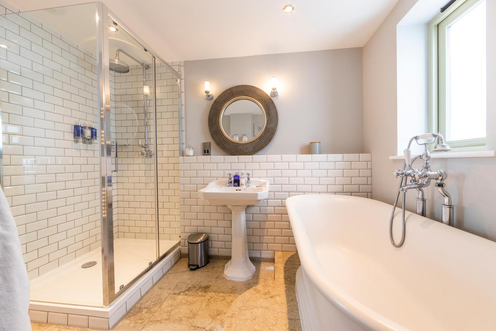 Eagle Mill Luxury Rooms 헌팅던 객실 사진