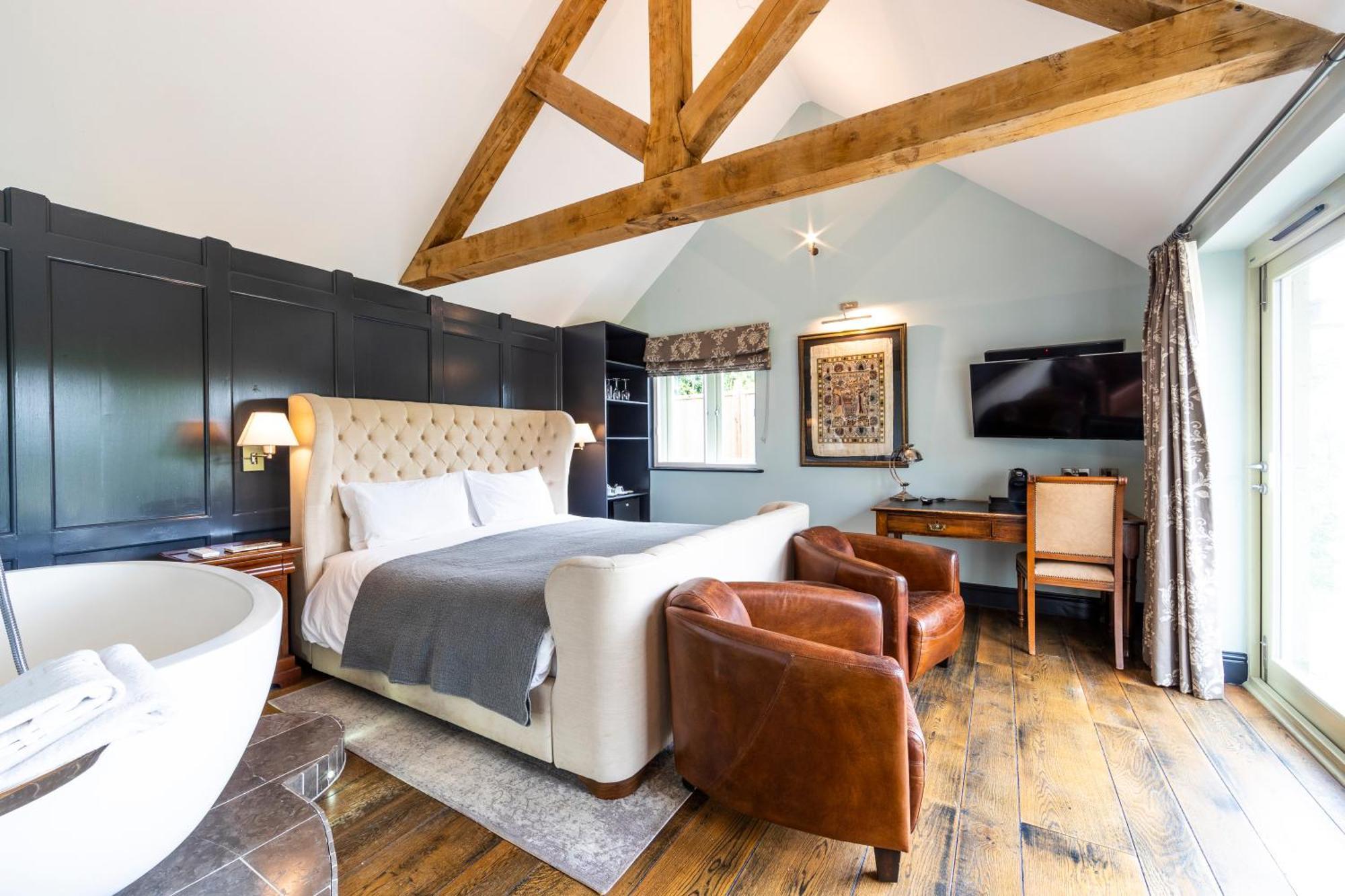 Eagle Mill Luxury Rooms 헌팅던 객실 사진